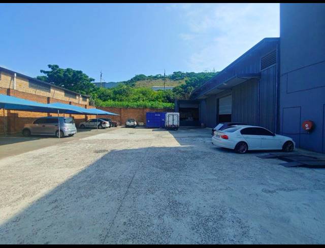 500M² WAREHOUSE TO LET IN BRIARDENE